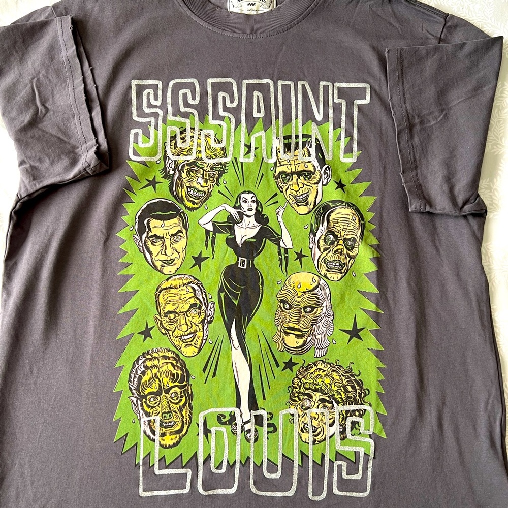 Men’s used Size “S” Saint Louis T-Shirt loose fit